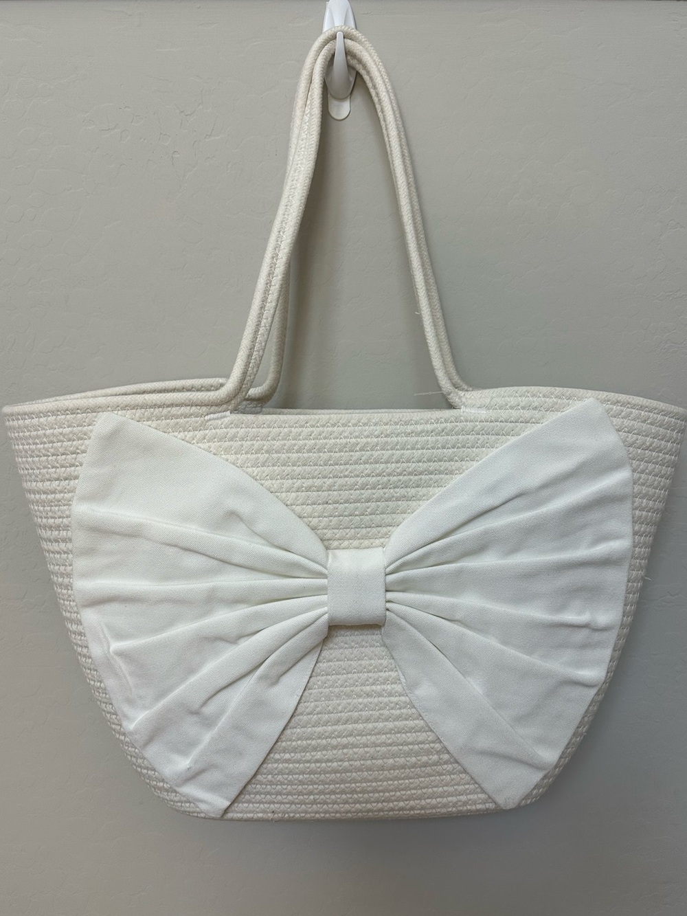 White Bow Beach Tote Bag | Large Woven Rope Tote | Coastal Summer Vacation Bag - Picture 3 of 8